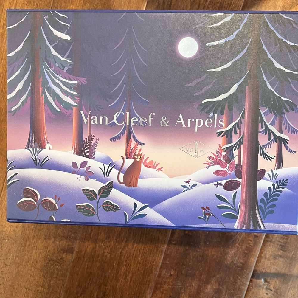 Van Cleef & Arpels Enchanted Forest Gift Box in Purple and Blue